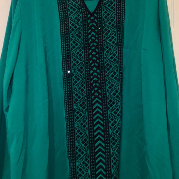 Catherine’s Green and Black Sequin Tunic - Picture 3 of 9